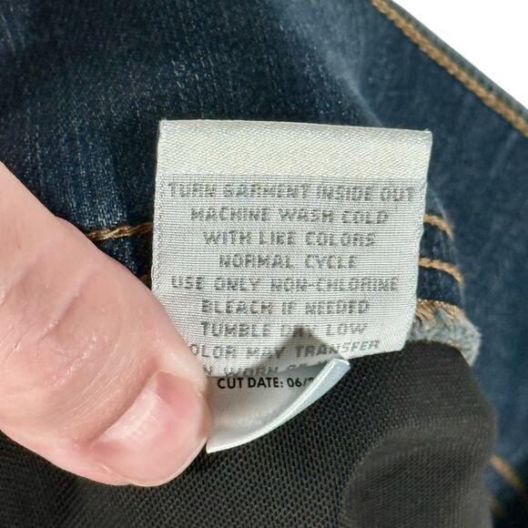 Torrid Women's 6 (Size 6X or 30) Skinny Fit Lean Jean Cropped Jeans Stretch - Picture 8 of 13